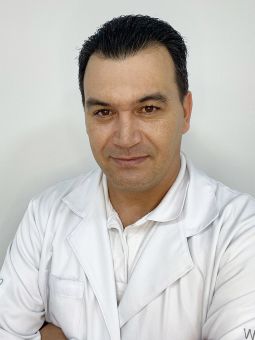 Carlos Eduardo Martins de Andrade -  Assistente de Farmácia